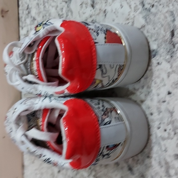 Womens Guess Graffiti Sneakers..7 - Picture 6 of 9